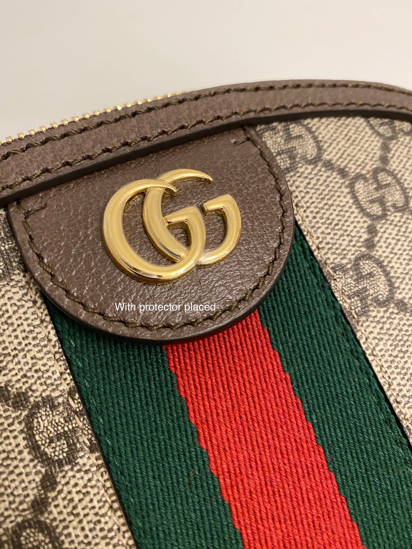 Gucci Ophidia GG Small Shoulder Bag Review, What Fits